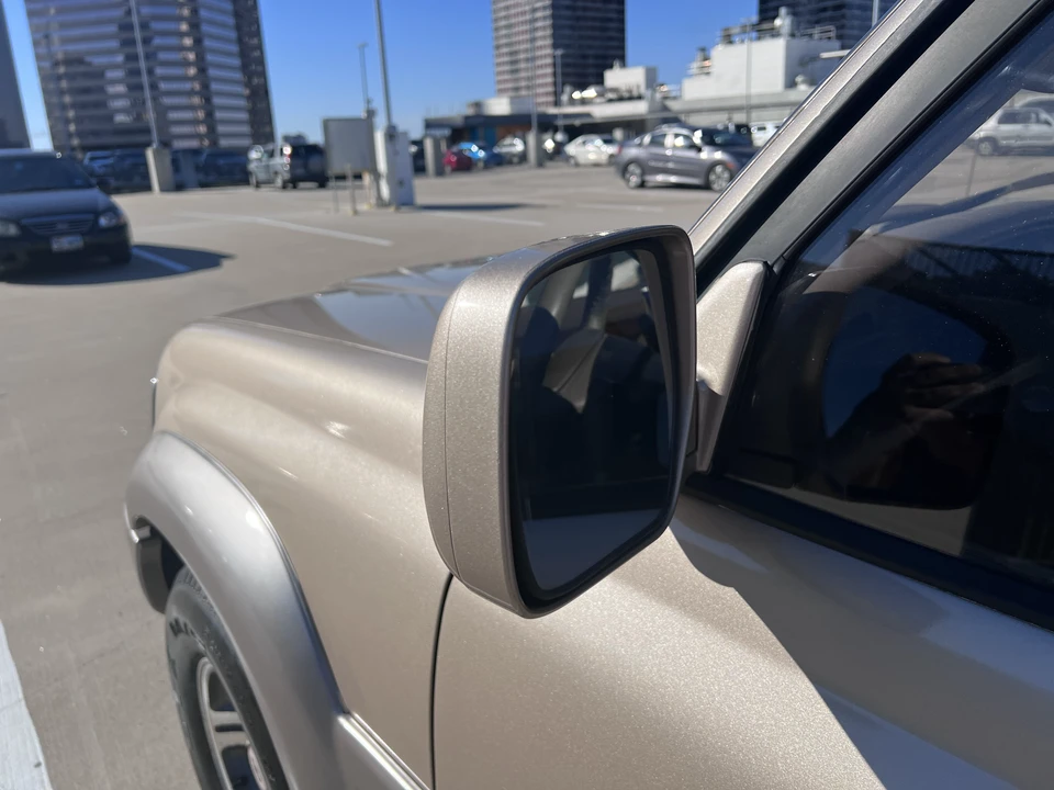 1997 Lexus LX 1st Gen - Image 27 of 31