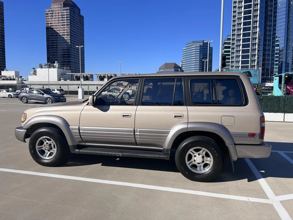 1997 Lexus LX 1st Gen - Image 8 of 31