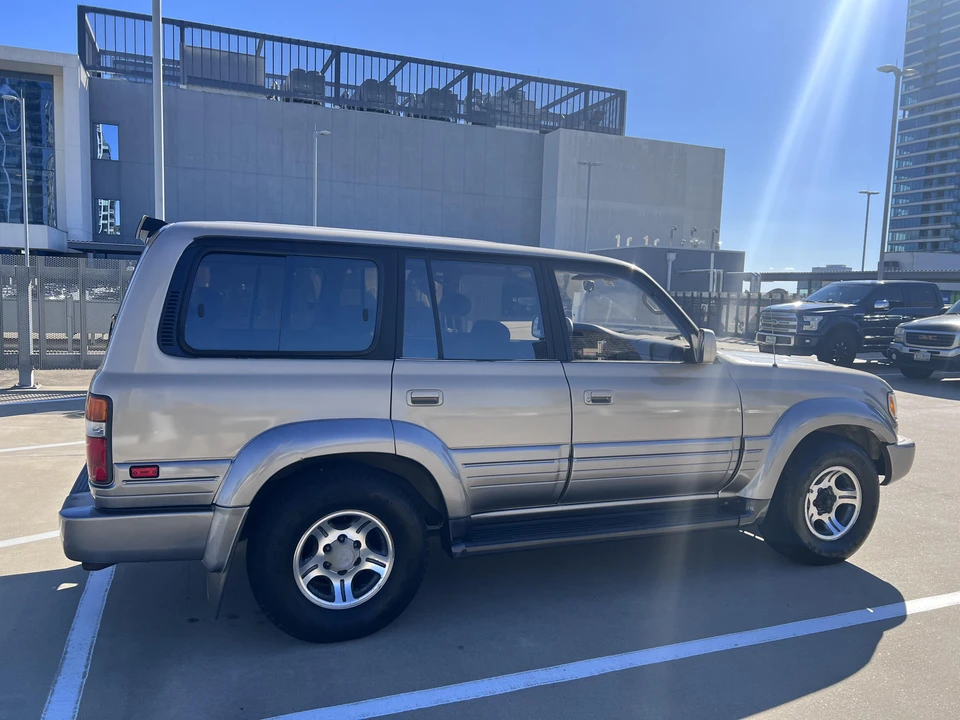1997 Lexus LX 1st Gen - Image 16 of 31