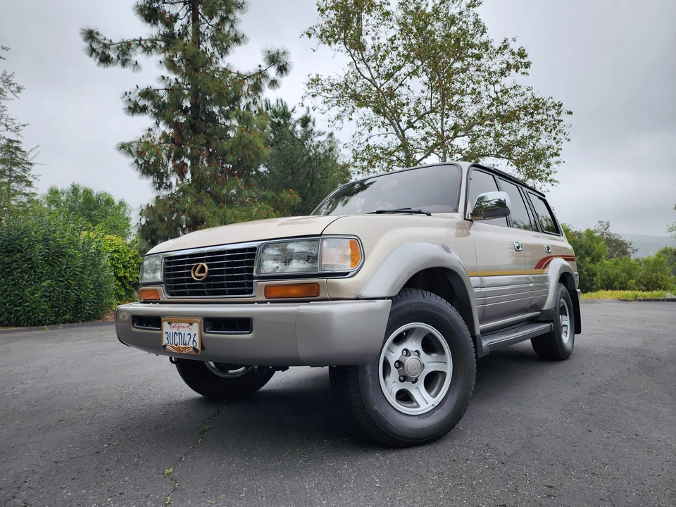 1997 Lexus LX 1st Gen - Image 12 of 31