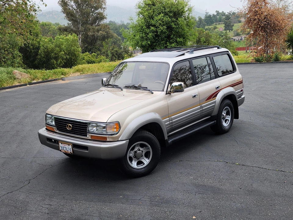 1997 Lexus LX 1st Gen - Image 14 of 31
