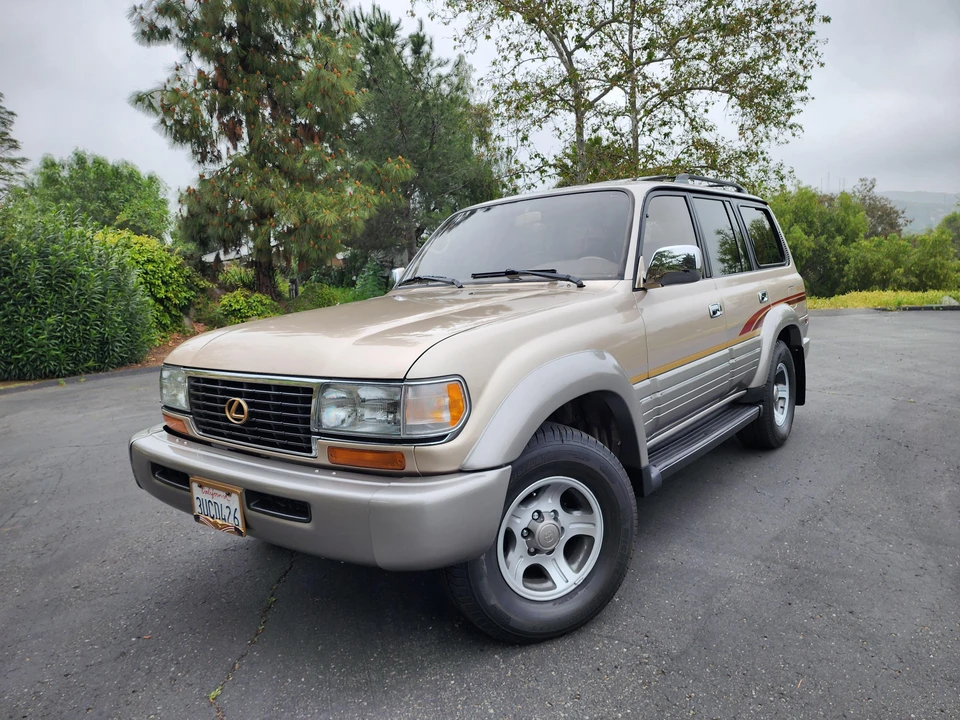 1997 Lexus LX 1st Gen - Image 13 of 31
