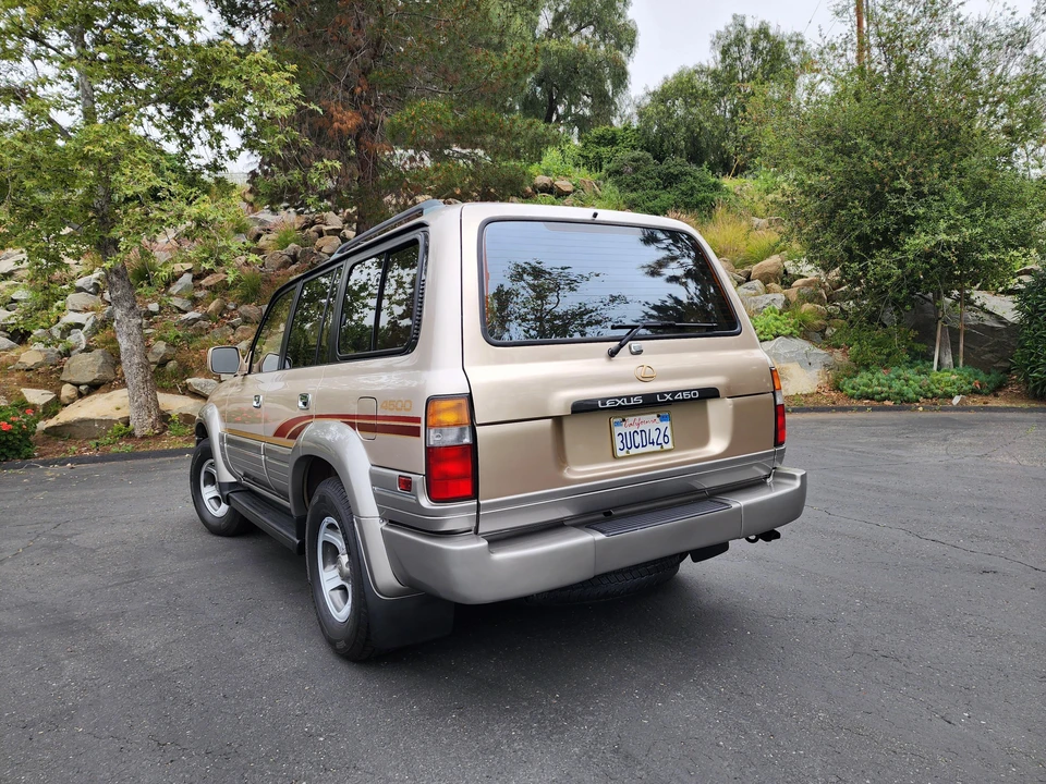 1997 Lexus LX 1st Gen - Image 29 of 31