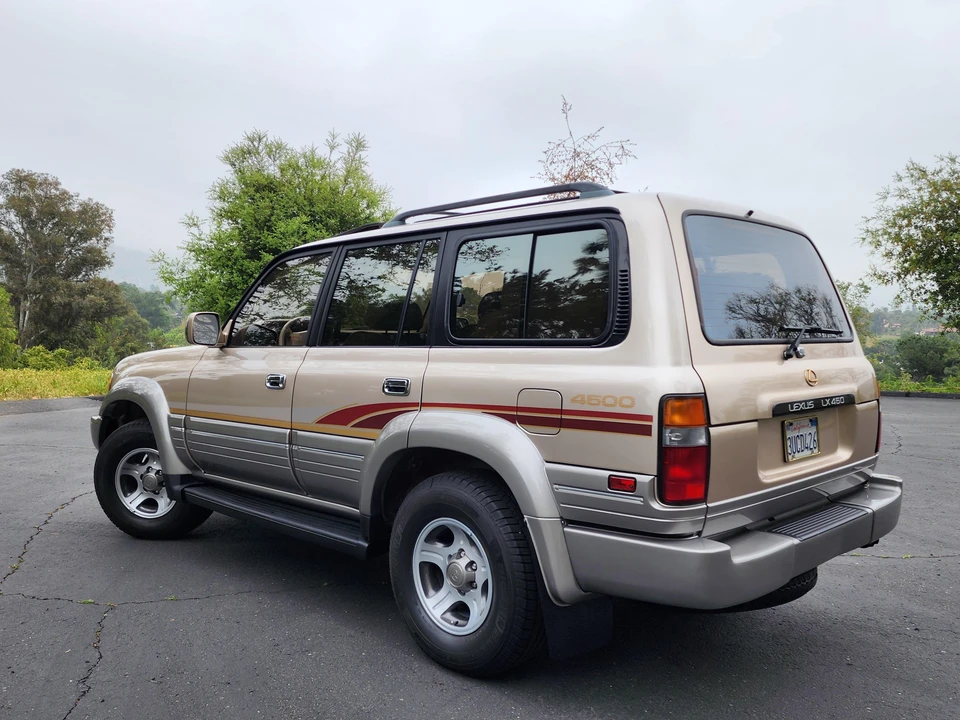 1997 Lexus LX 1st Gen - Image 26 of 31