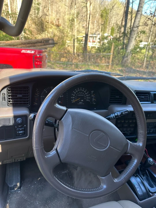 1997 Lexus LX 1st Gen - Image 8 of 15