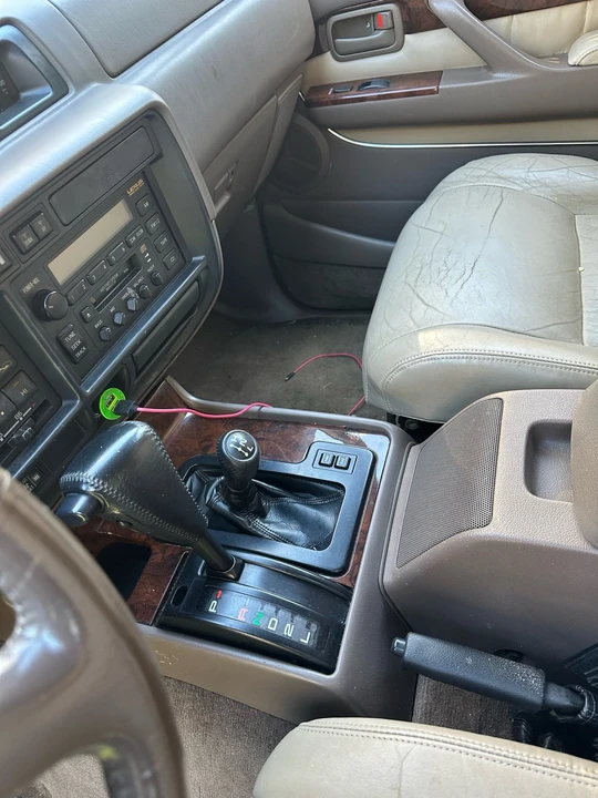 1997 Lexus LX 1st Gen - Image 10 of 15