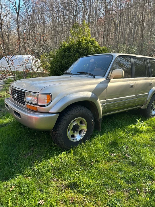 1997 Lexus LX 1st Gen - Image 4 of 15