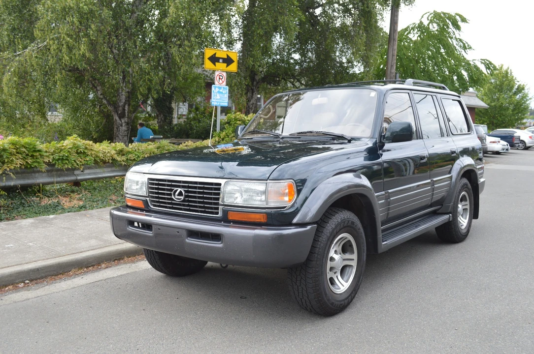 1997 Lexus LX 1st Gen - Image 15 of 21
