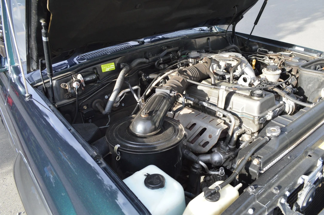 1997 Lexus LX 1st Gen - Image 13 of 21