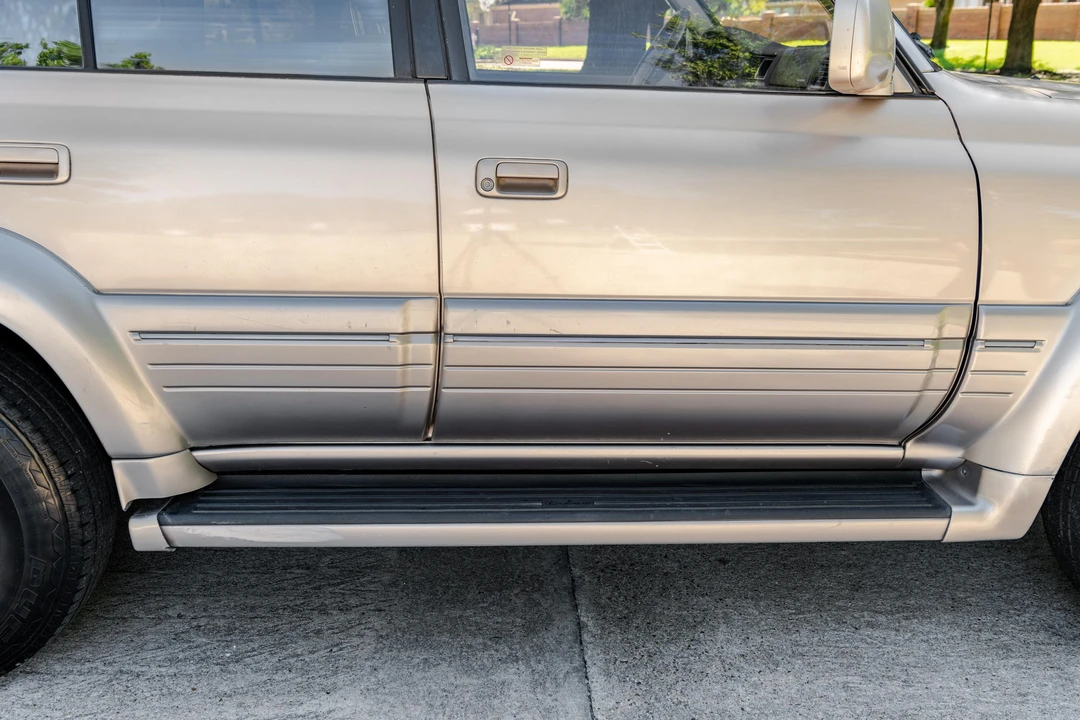 1997 Lexus LX 1st Gen - Image 23 of 31