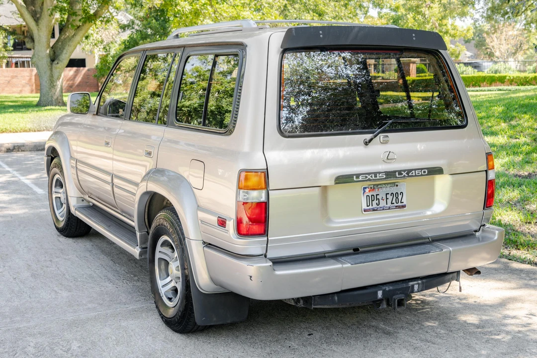 1997 Lexus LX 1st Gen - Image 4 of 31