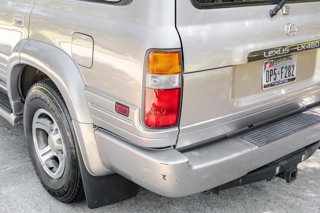 1997 Lexus LX 1st Gen - Image 18 of 31
