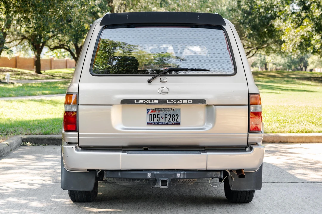 1997 Lexus LX 1st Gen - Image 5 of 31