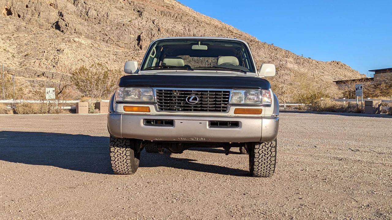 1997 Lexus LX 1st Gen - Image 11 of 31