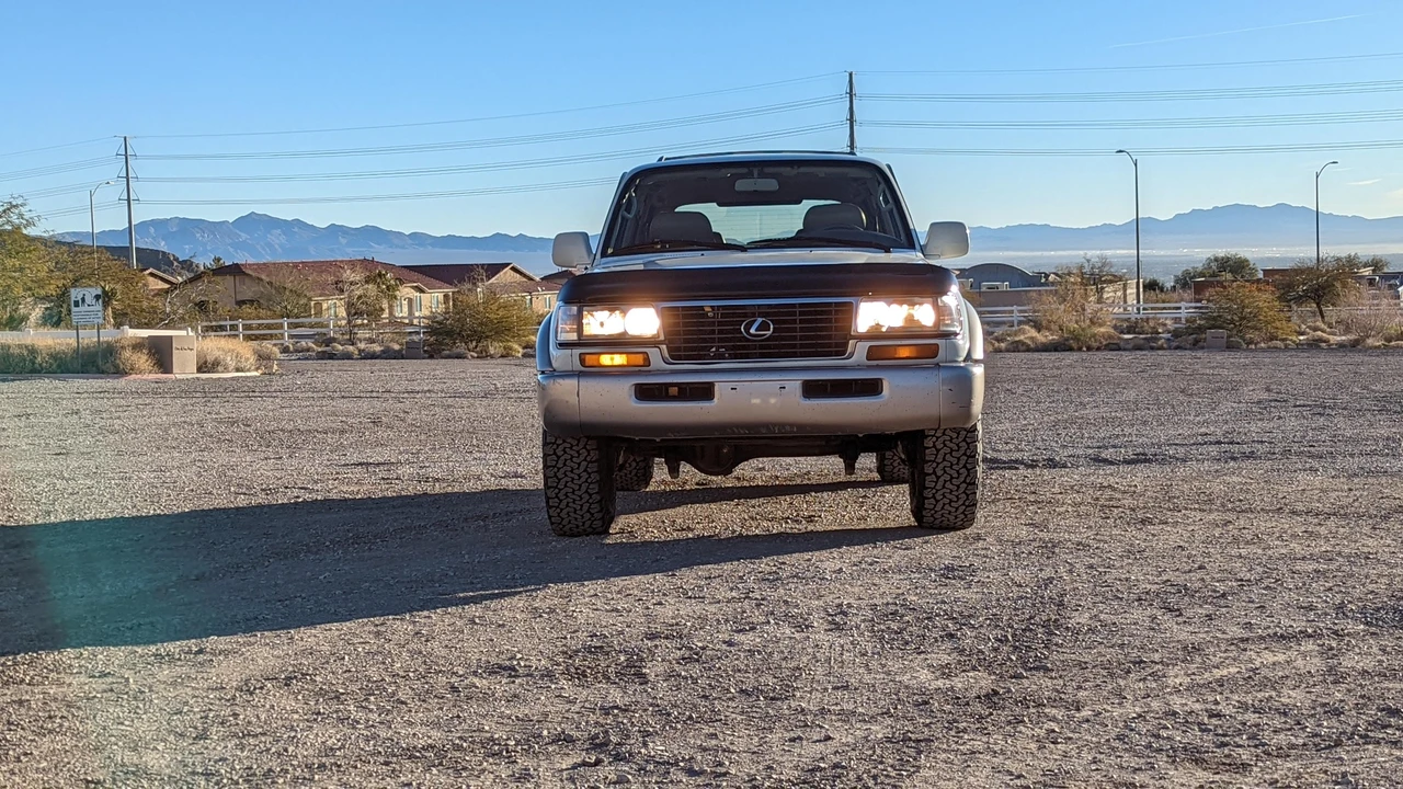 1997 Lexus LX 1st Gen - Image 6 of 31
