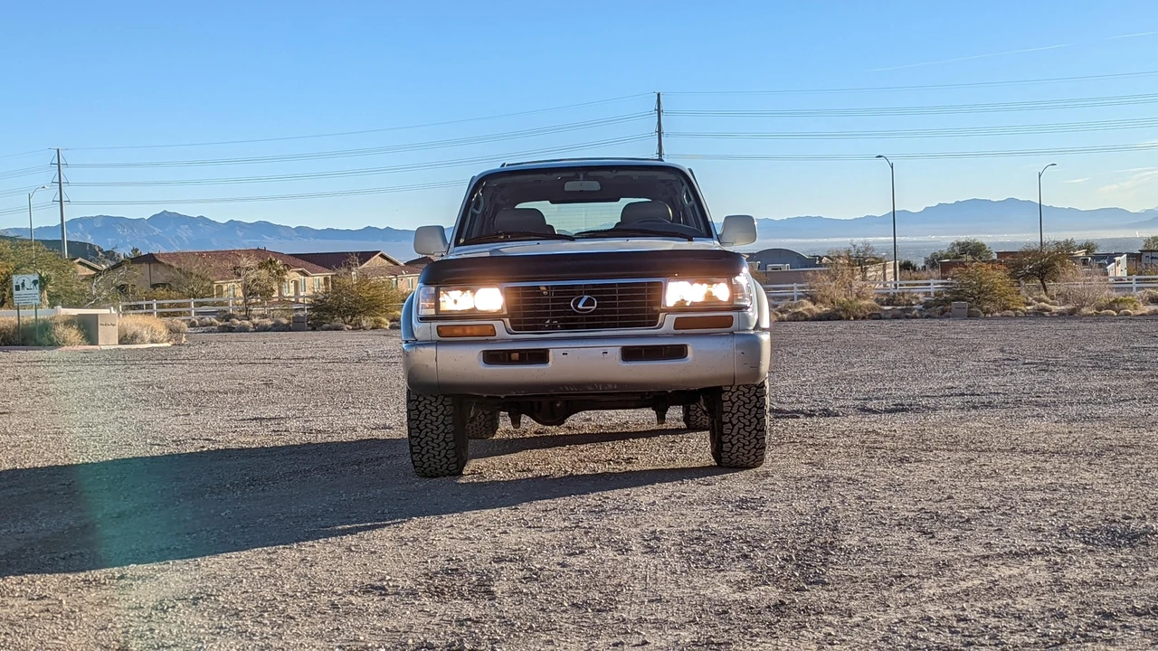 1997 Lexus LX 1st Gen - Image 7 of 31