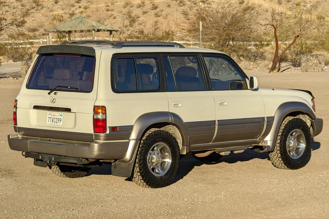 1997 Lexus LX 1st Gen - Image 4 of 31
