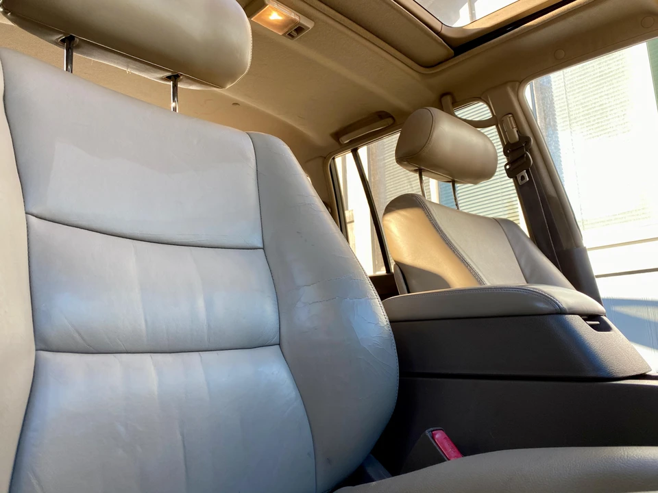 1997 Lexus LX 1st Gen - Image 22 of 28