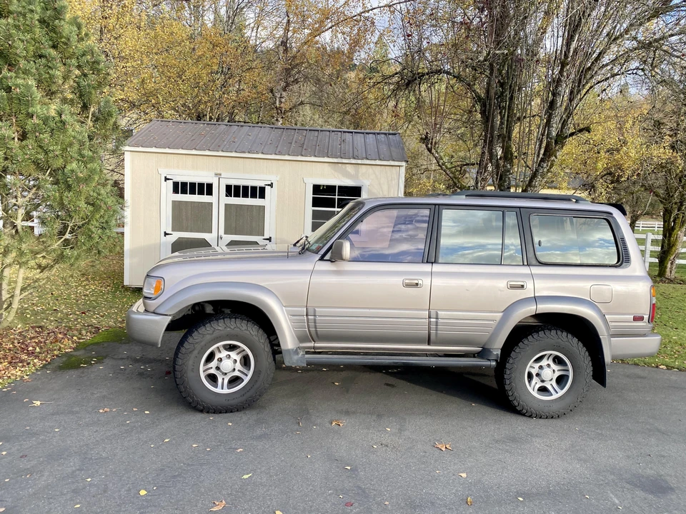 1997 Lexus LX 1st Gen - Image 3 of 28