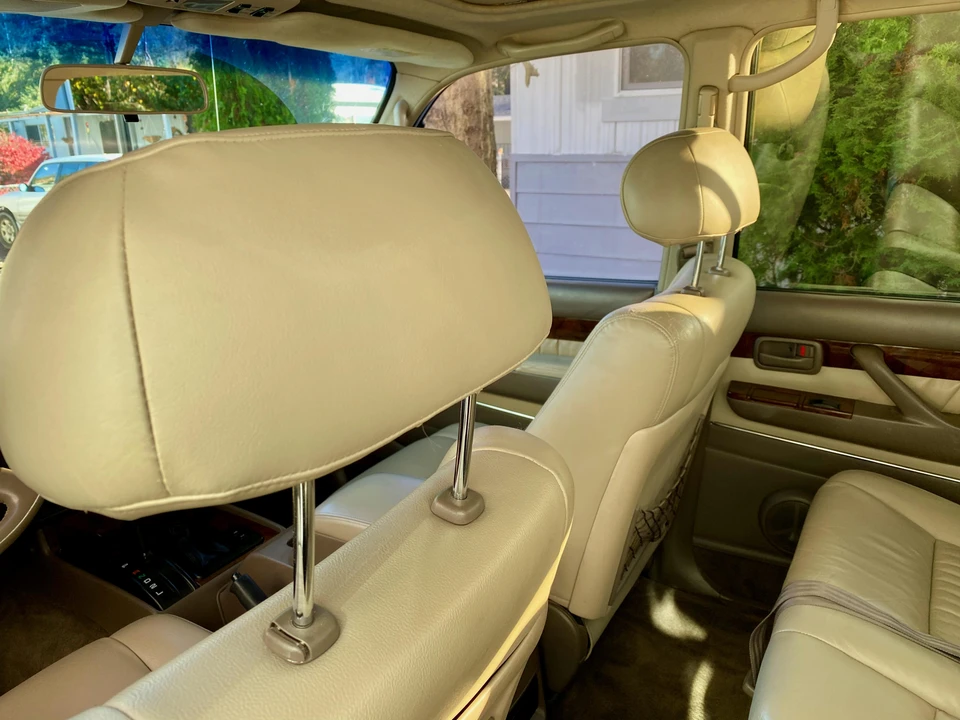 1997 Lexus LX 1st Gen - Image 24 of 28