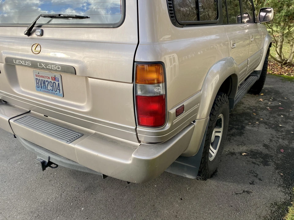 1997 Lexus LX 1st Gen - Image 10 of 28