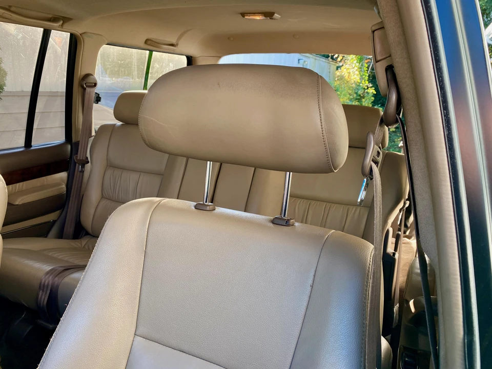 1997 Lexus LX 1st Gen - Image 23 of 28