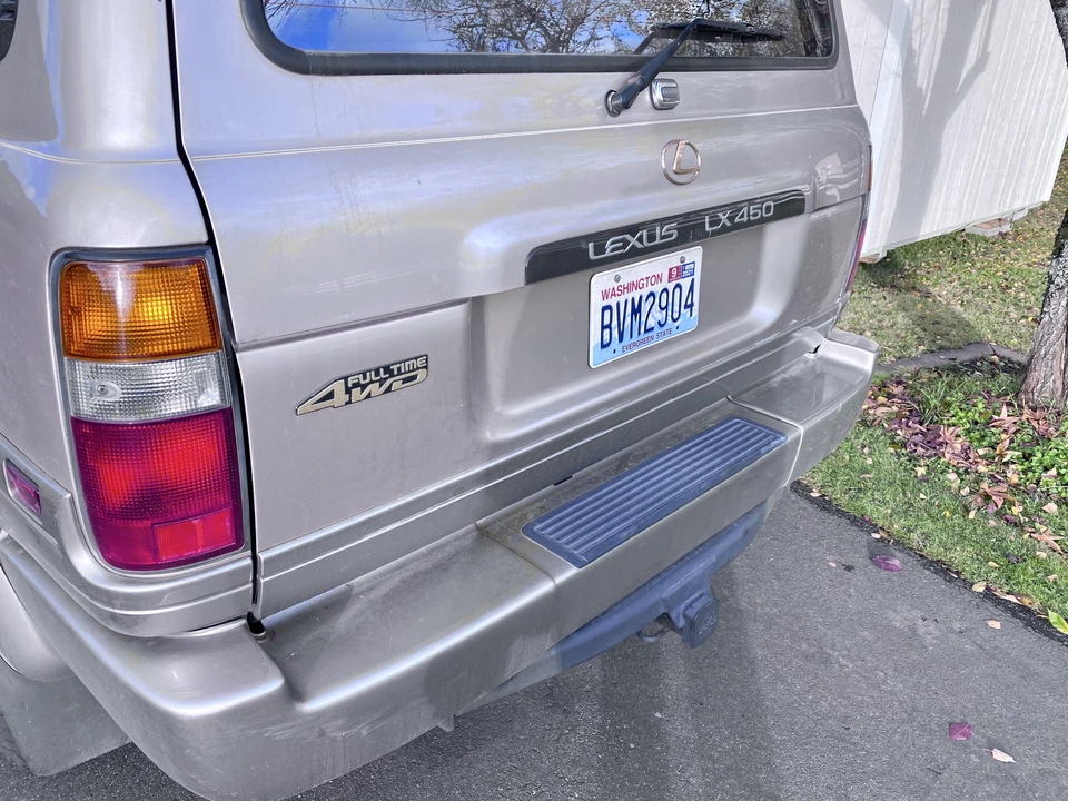 1997 Lexus LX 1st Gen - Image 11 of 28