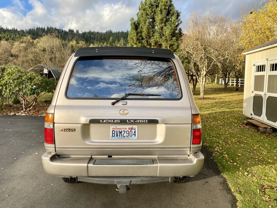 1997 Lexus LX 1st Gen - Image 4 of 28