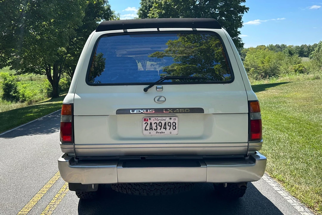 1997 Lexus LX 1st Gen - Image 5 of 31