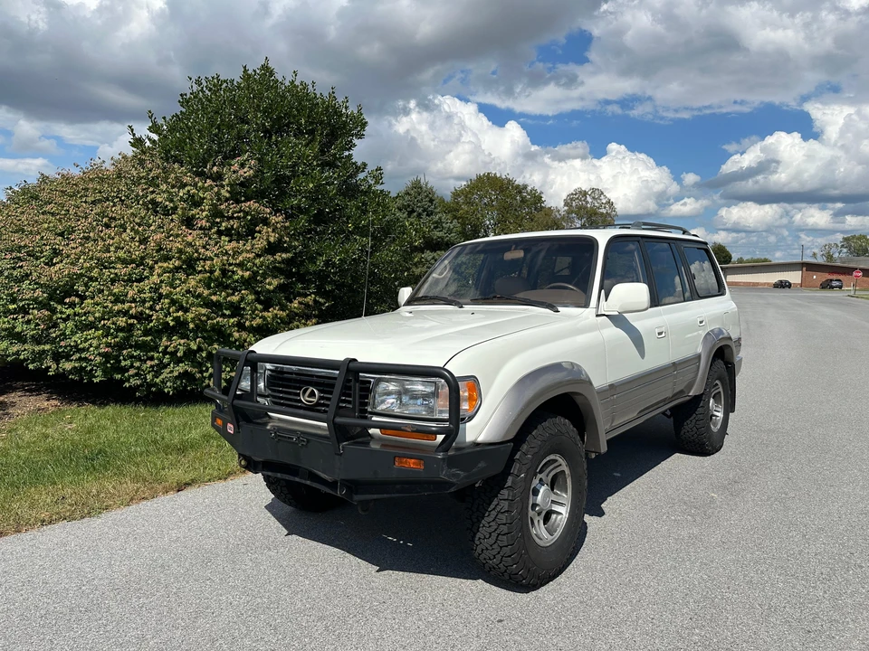1997 Lexus LX 1st Gen - Image 14 of 31