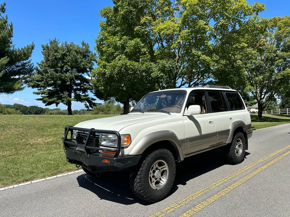 1997 Lexus LX 1st Gen - Image 16 of 31