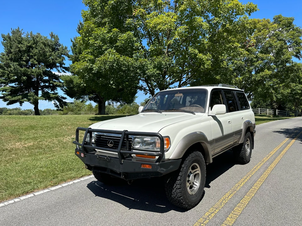 1997 Lexus LX 1st Gen - Image 13 of 31