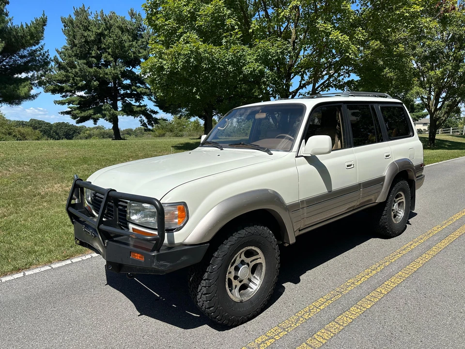 1997 Lexus LX 1st Gen - Image 15 of 31