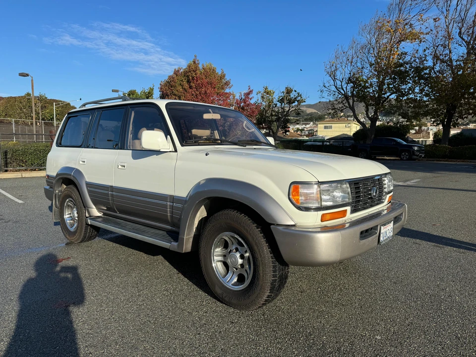 1997 Lexus LX 1st Gen - Image 25 of 31