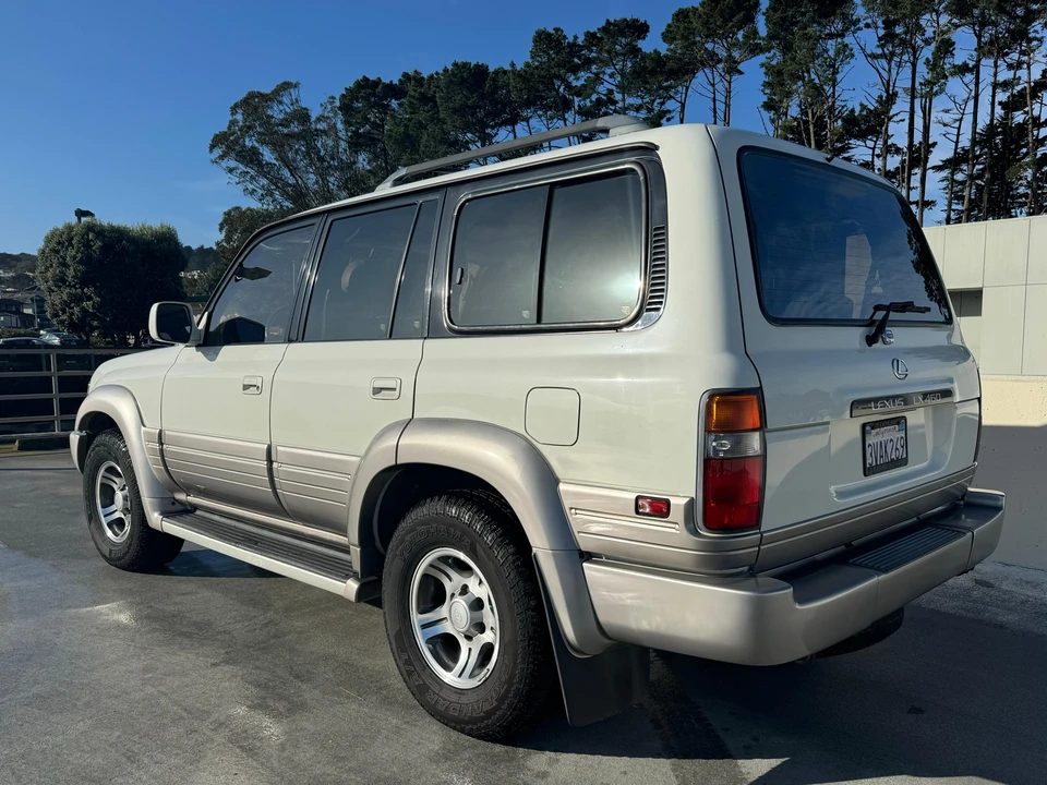 1997 Lexus LX 1st Gen - Image 17 of 31