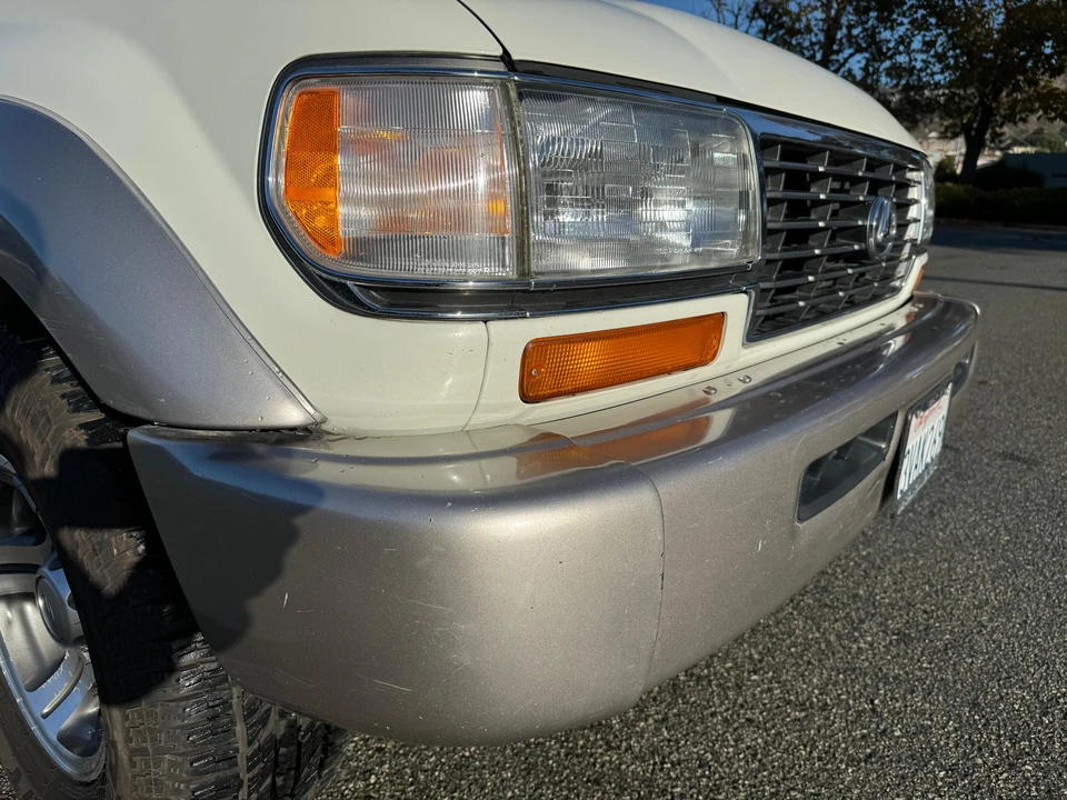 1997 Lexus LX 1st Gen - Image 27 of 31