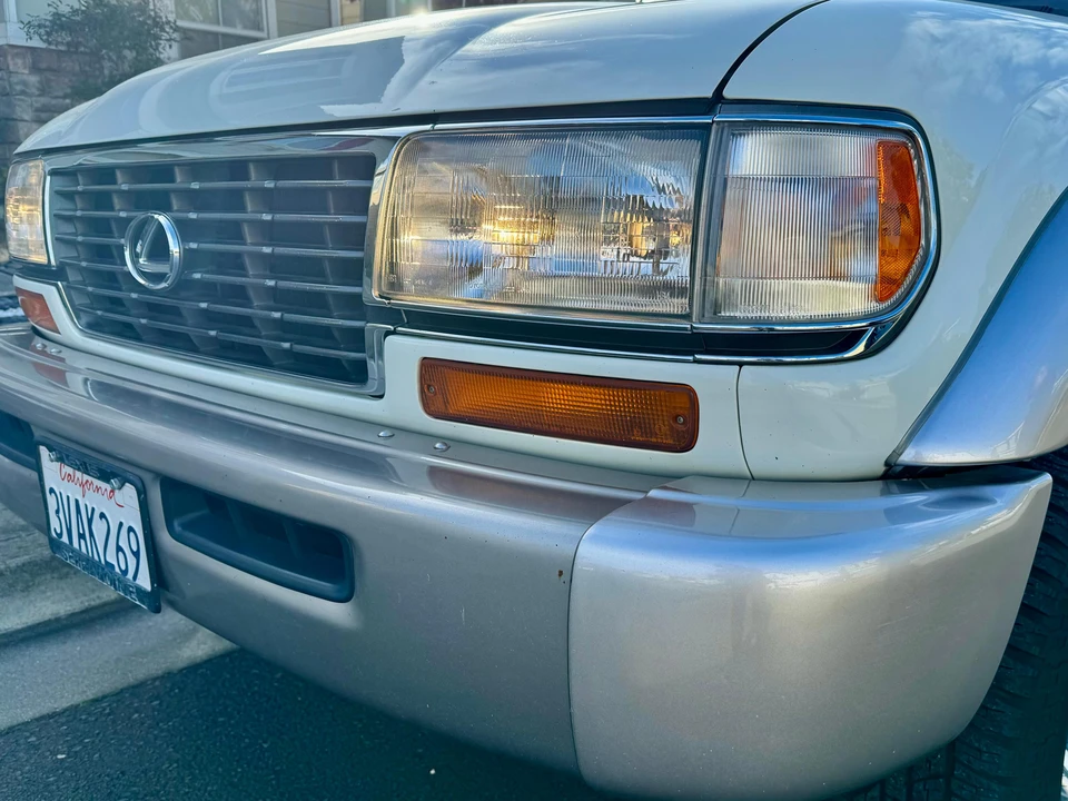 1997 Lexus LX 1st Gen - Image 29 of 31