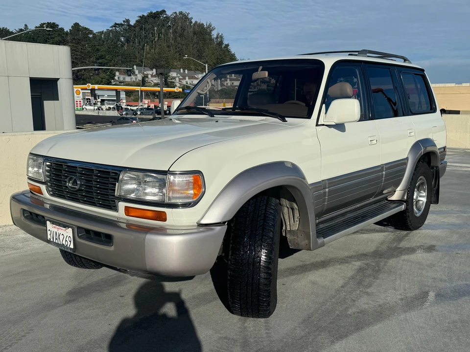 1997 Lexus LX 1st Gen - Image 11 of 31