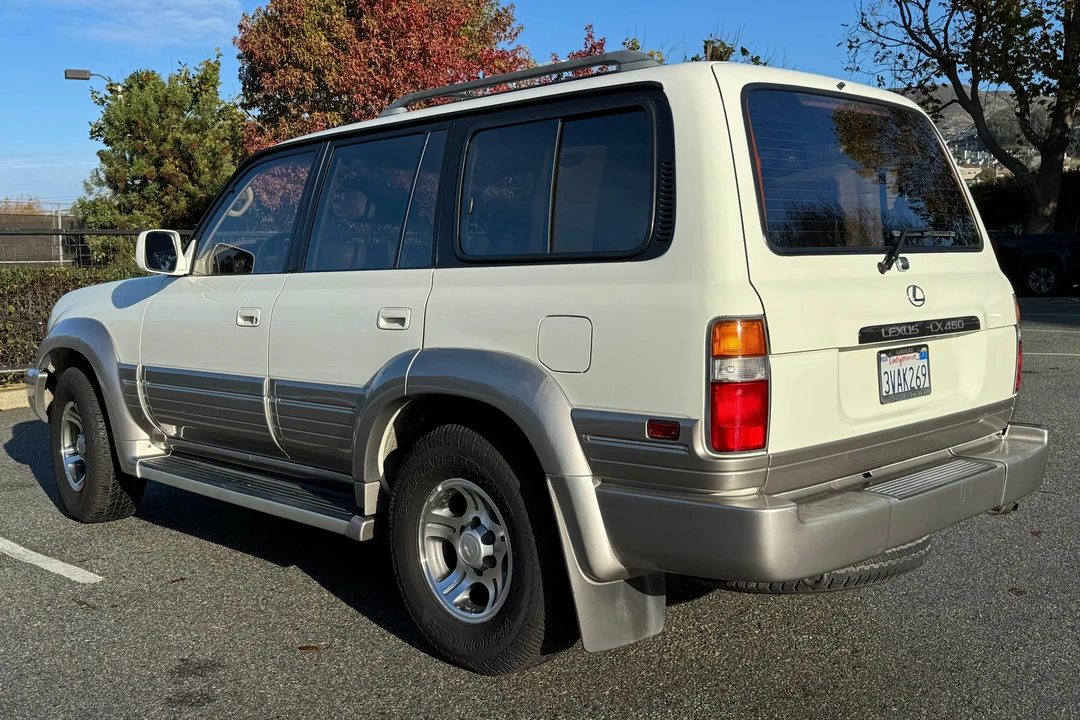 1997 Lexus LX 1st Gen - Image 4 of 31