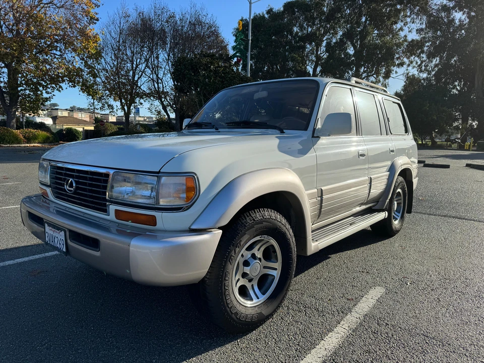 1997 Lexus LX 1st Gen - Image 9 of 31
