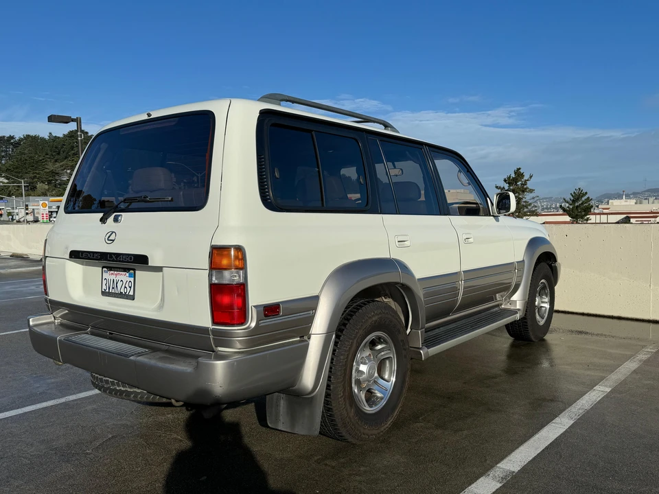 1997 Lexus LX 1st Gen - Image 19 of 31