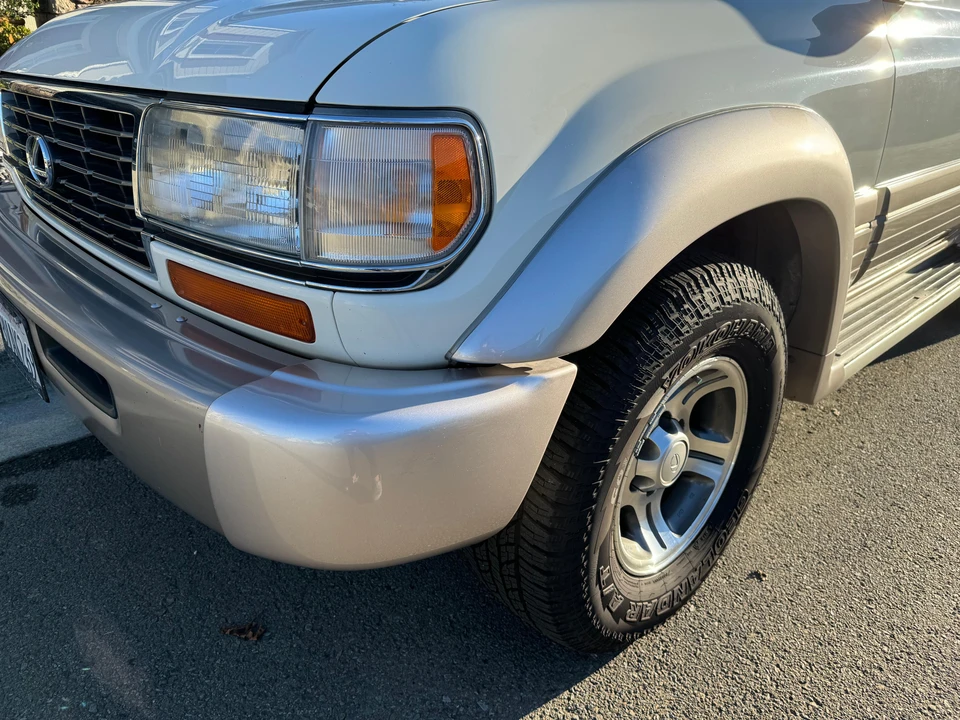 1997 Lexus LX 1st Gen - Image 30 of 31