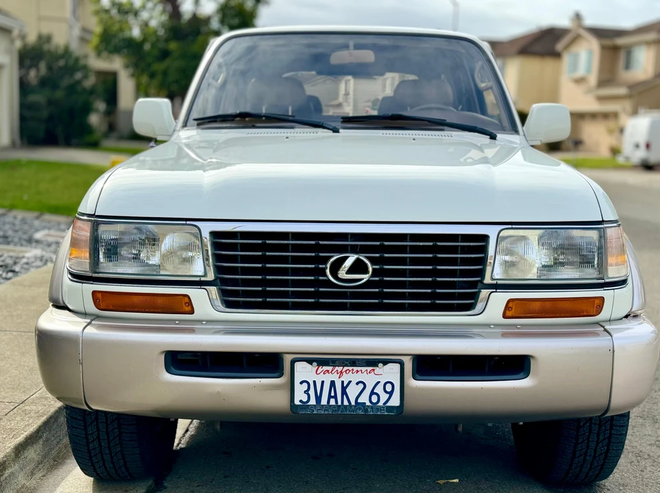 1997 Lexus LX 1st Gen - Image 6 of 31