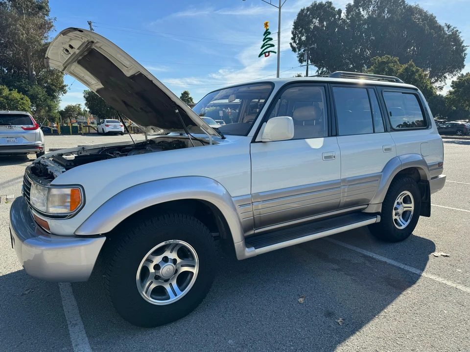 1997 Lexus LX 1st Gen - Image 26 of 31