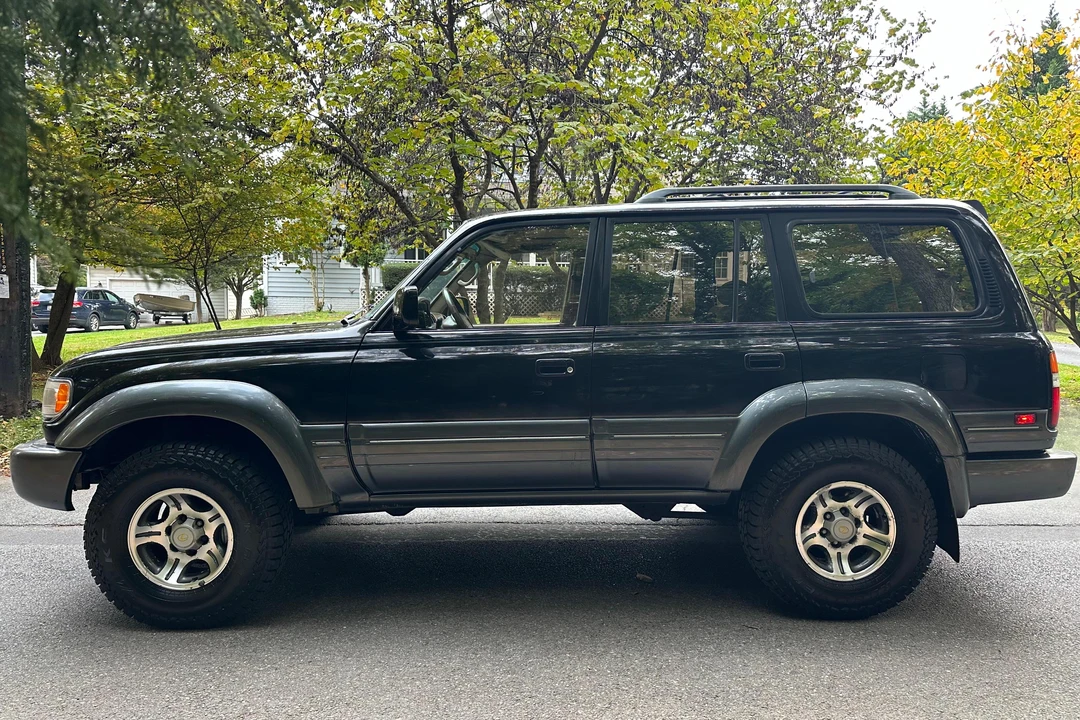 1997 Lexus LX 1st Gen - Image 3 of 31