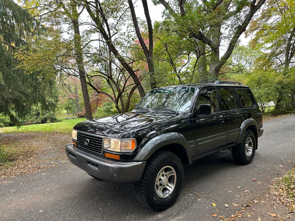 1997 Lexus LX 1st Gen - Image 13 of 31