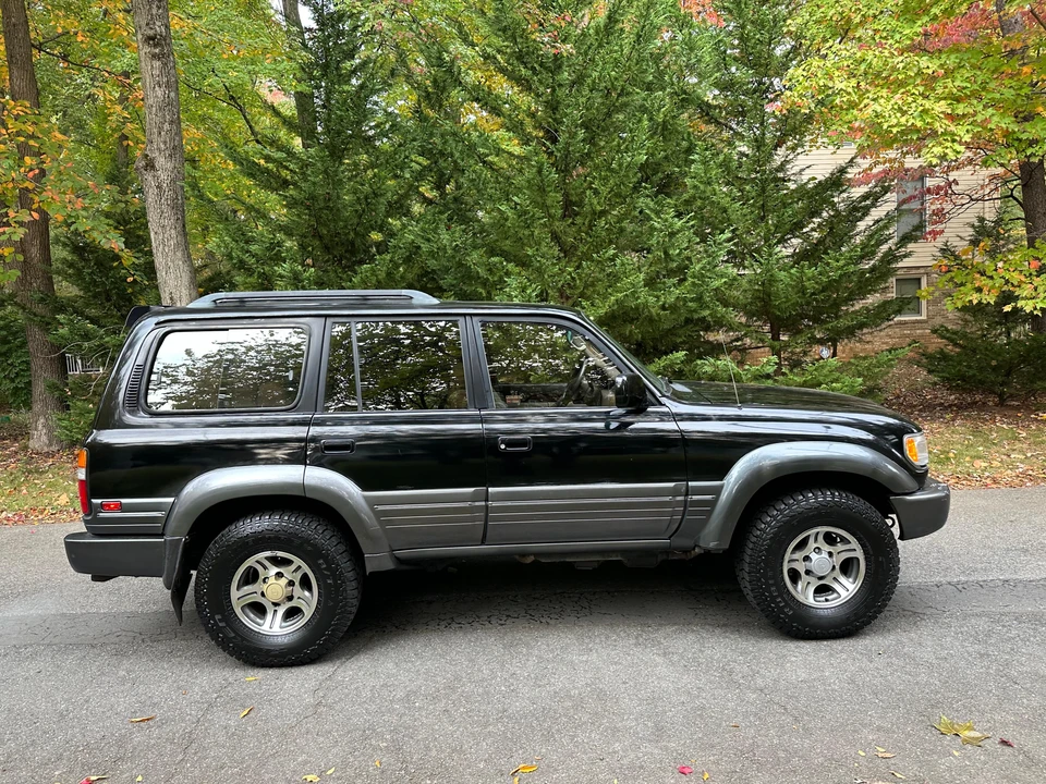 1997 Lexus LX 1st Gen - Image 30 of 31