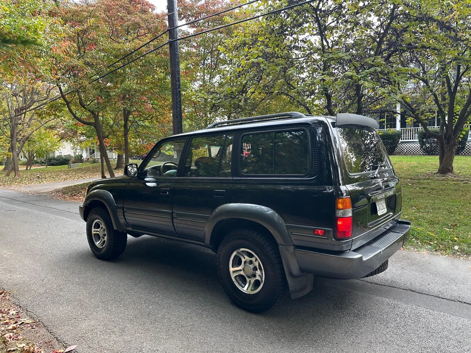 1997 Lexus LX 1st Gen - Image 24 of 31