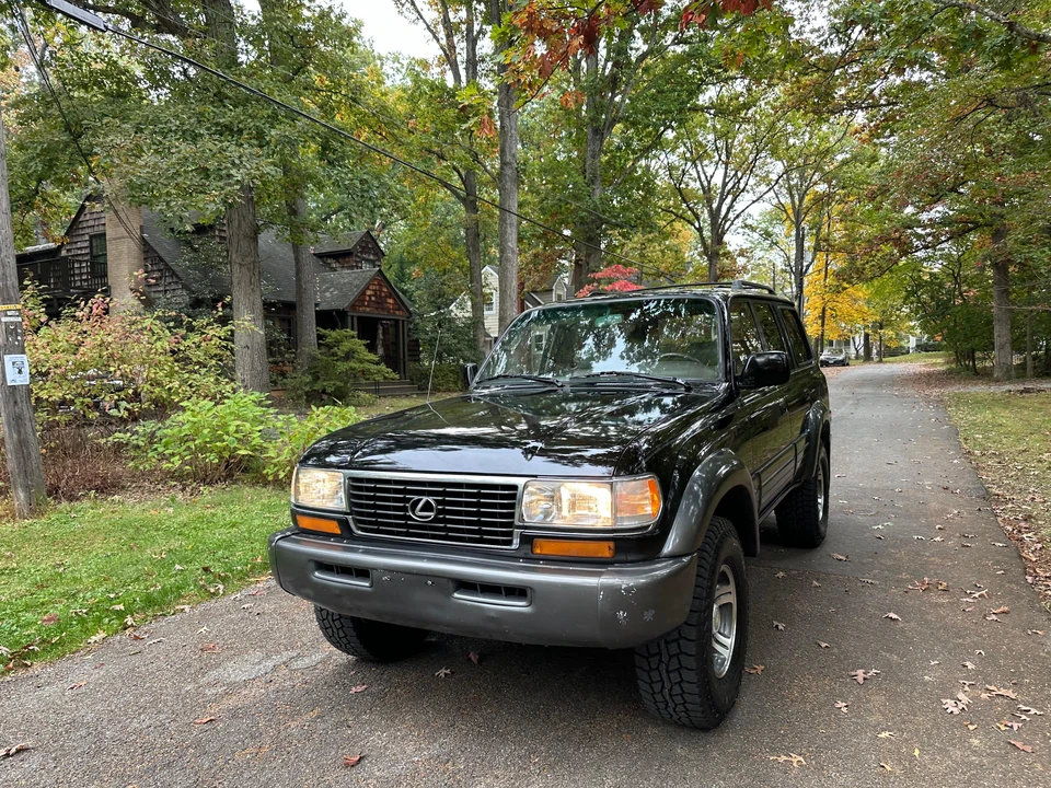 1997 Lexus LX 1st Gen - Image 8 of 31