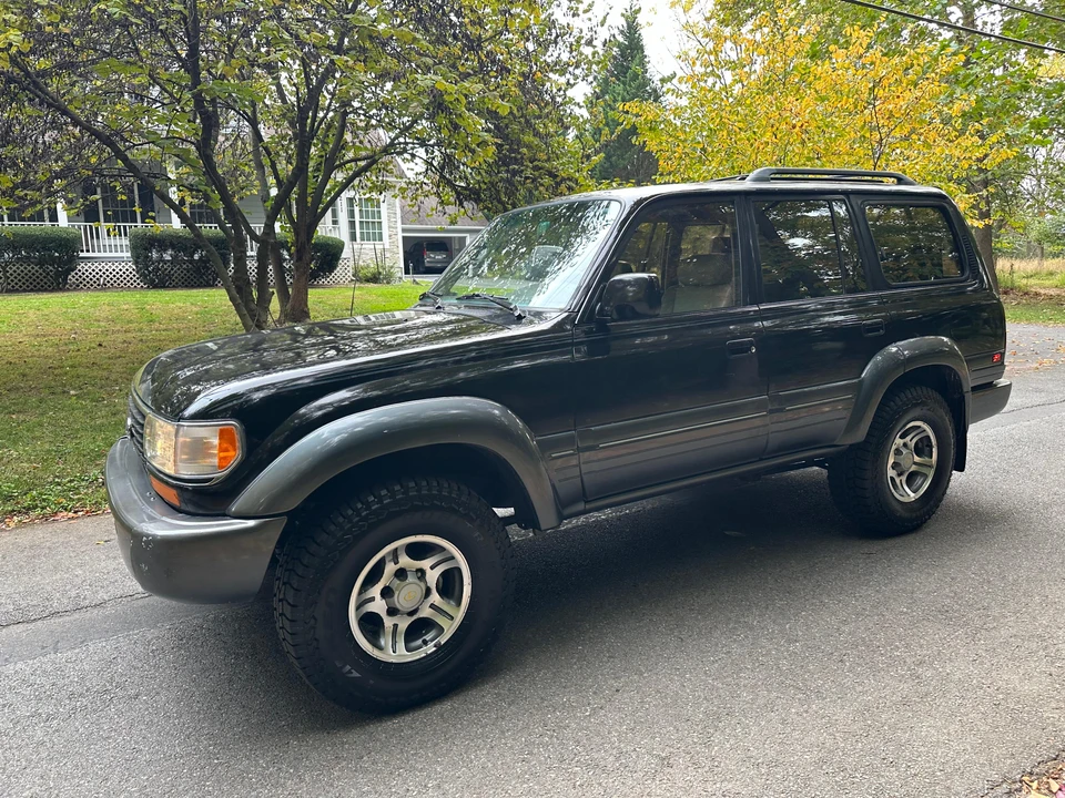 1997 Lexus LX 1st Gen - Image 18 of 31